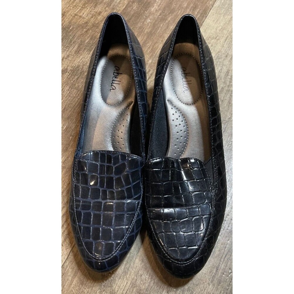 Abella Shoes Womens Size 9 Black Heels Snake Pattern